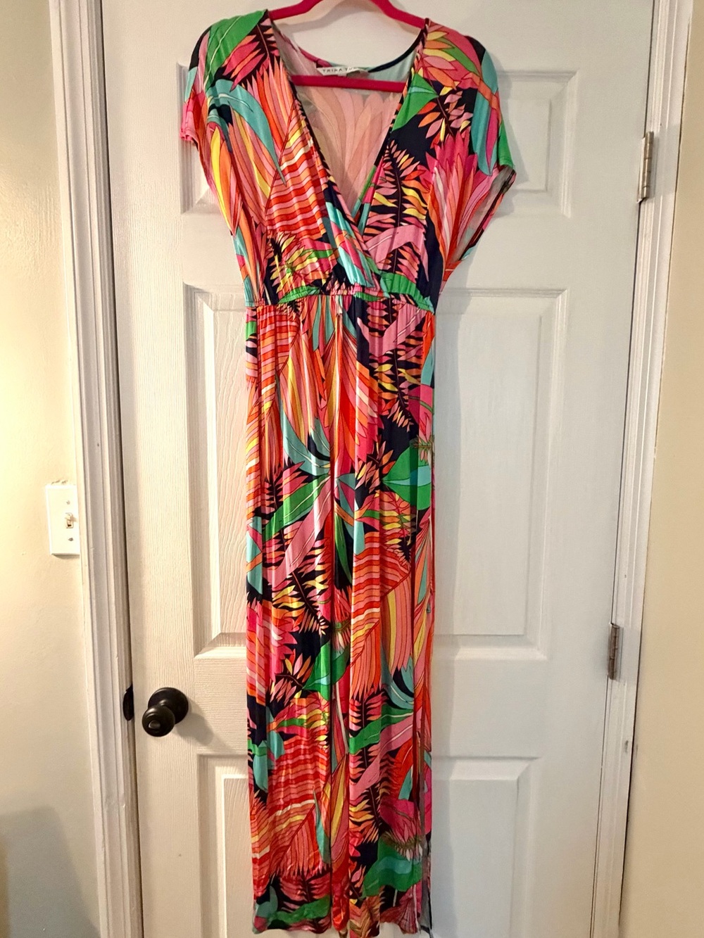 Trina Turk Multicolor Tropical-Print V‑Neck Maxi Dress- 6